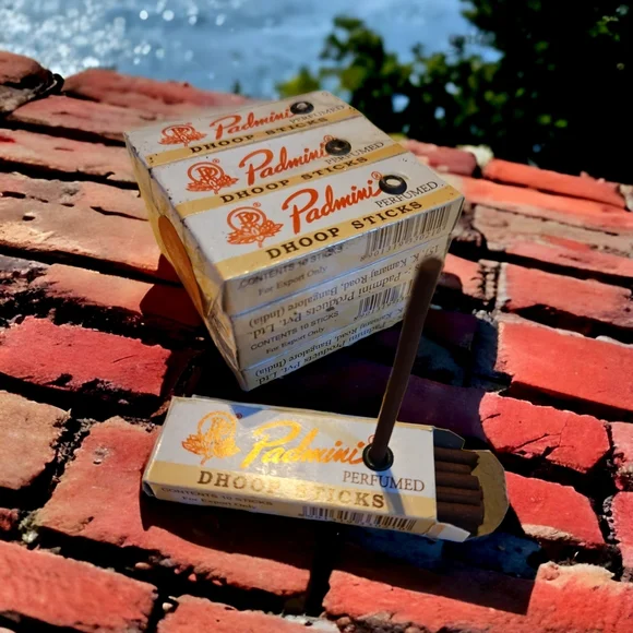 12 pack of 10 padmini dhoop traditionally handrolles Indian incense sticks RRP12 - Picture 5 of 6